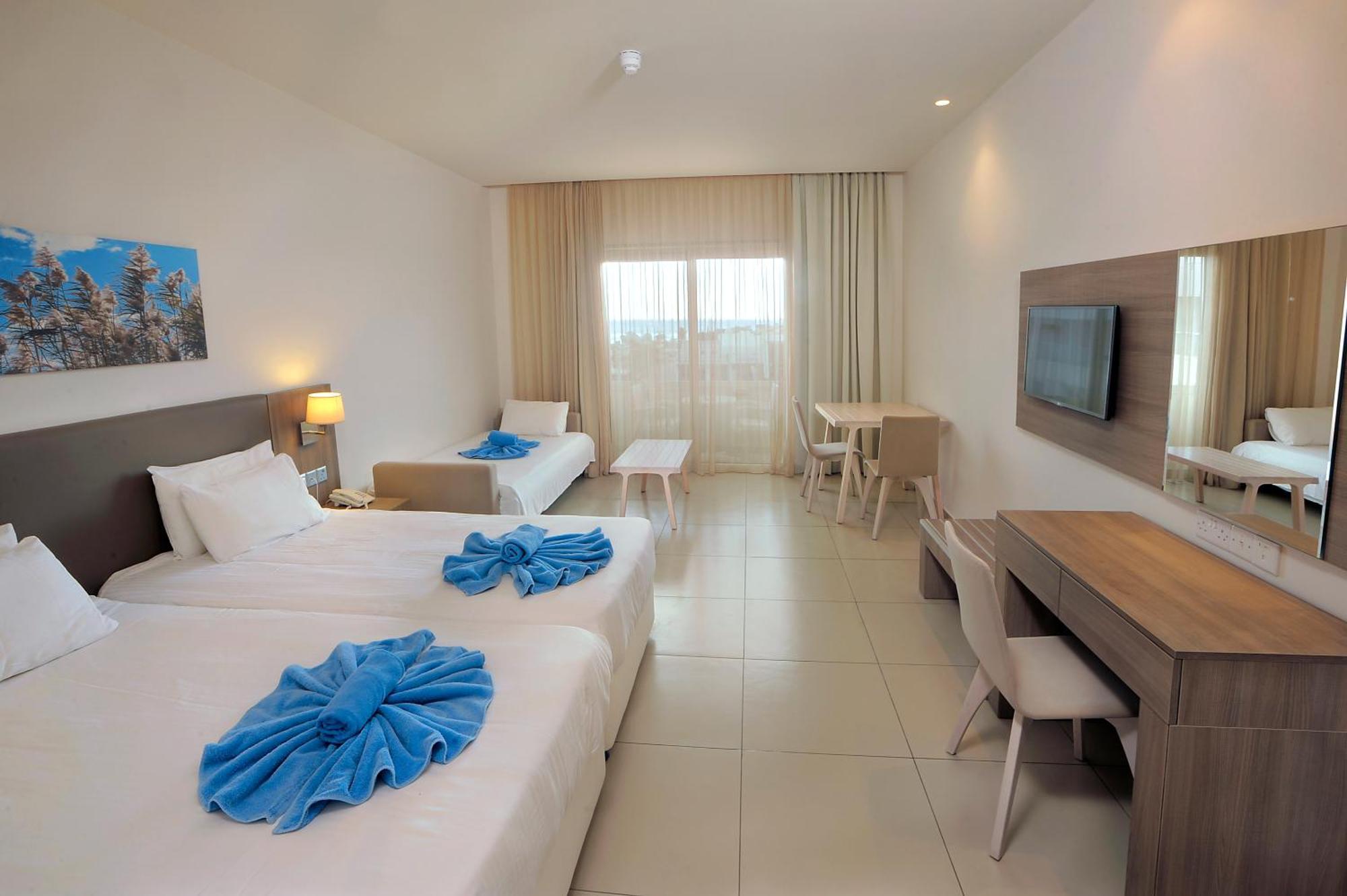 Euronapa Hotel Apartments Agia Napa Exterior foto