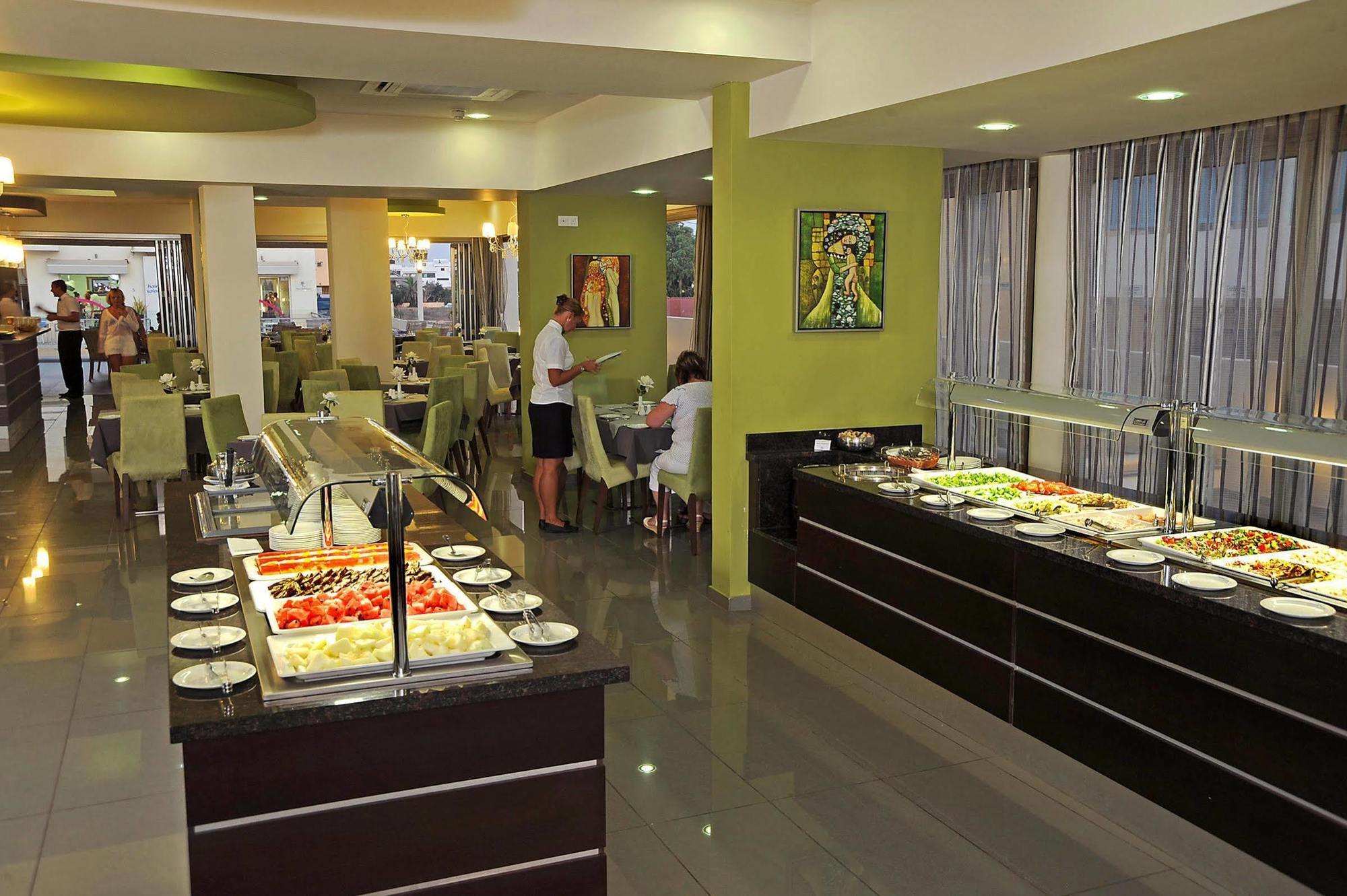 Euronapa Hotel Apartments Agia Napa Exterior foto